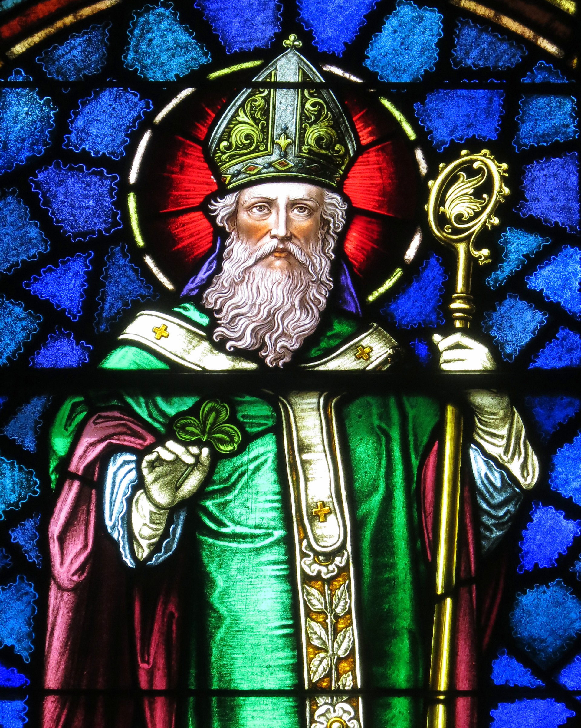 Der heilige Patrick - Nheyob [CC BY-SA 4.0 (https://creativecommons.org/licenses/by-sa/4.0)]