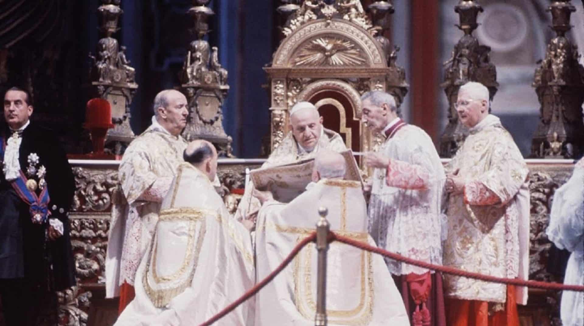 Johannes XXIII. während der Eröffnungsmesse zum Zweiten Vatikanischen Konzil | Lothar Wolleh, Public domain, via Wikimedia Commons